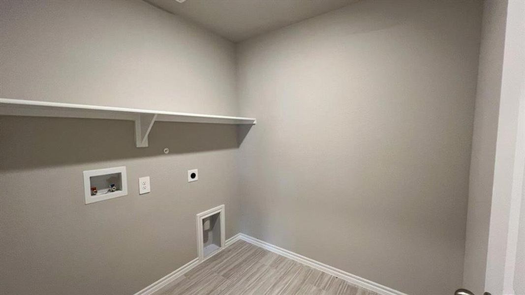 Spacious, unfurnished interior of a new home in Rosewood at Beltmill, Fort Worth (Image 11).