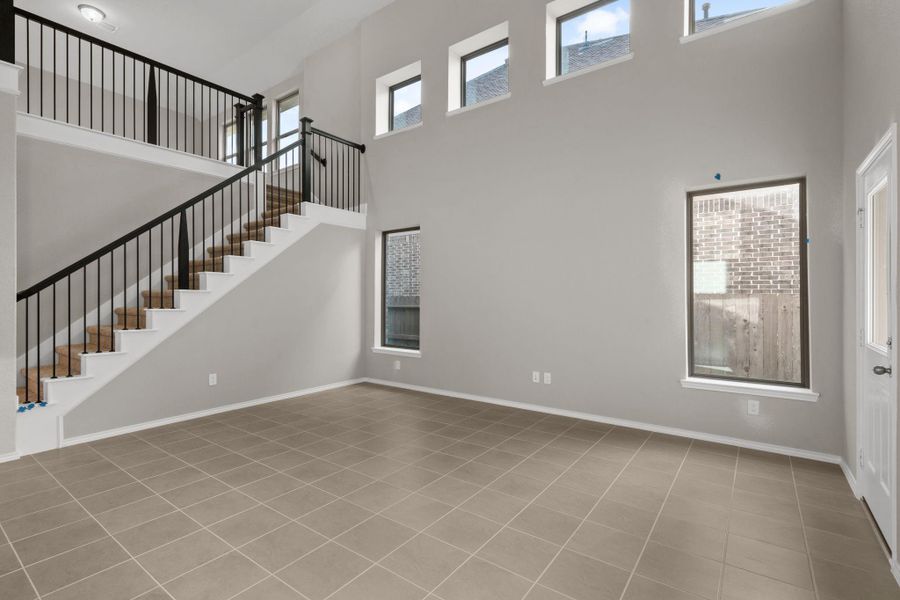 Spacious, unfurnished interior of a new home in The Trails 40', New Caney (Image 22).