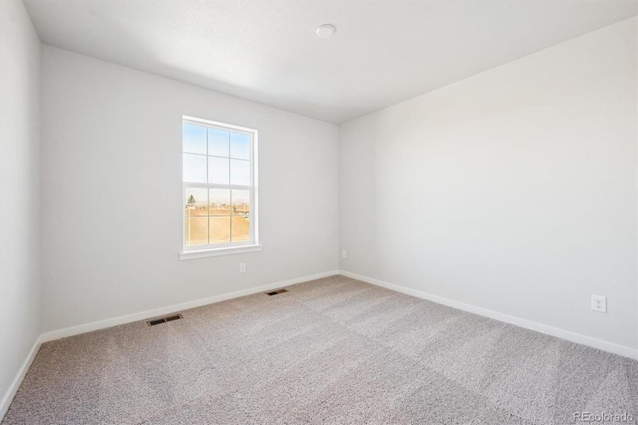 Spacious, unfurnished interior of a new home in Windler, Aurora (Image 14).