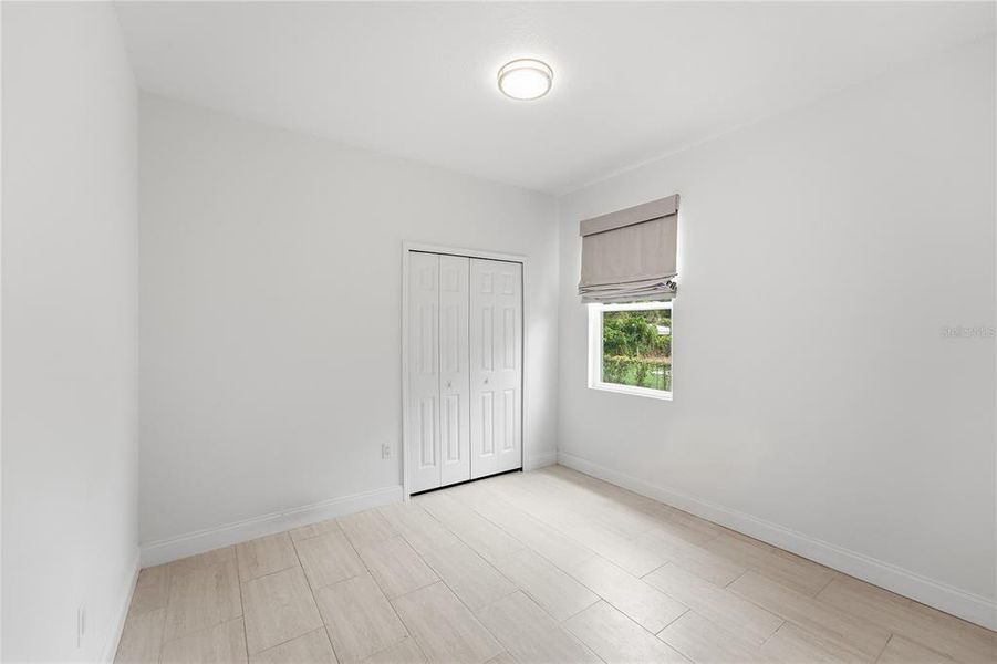 Spacious, unfurnished interior of a new home in , Orlando (Image 21).