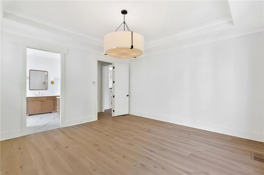 Spacious, unfurnished interior of a new home in , Roswell (Image 23).