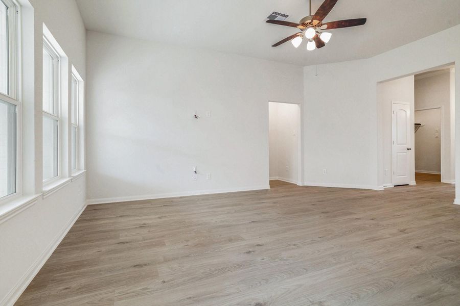 Spacious, unfurnished interior of a new home in Clear View Estates, Willis (Image 29).