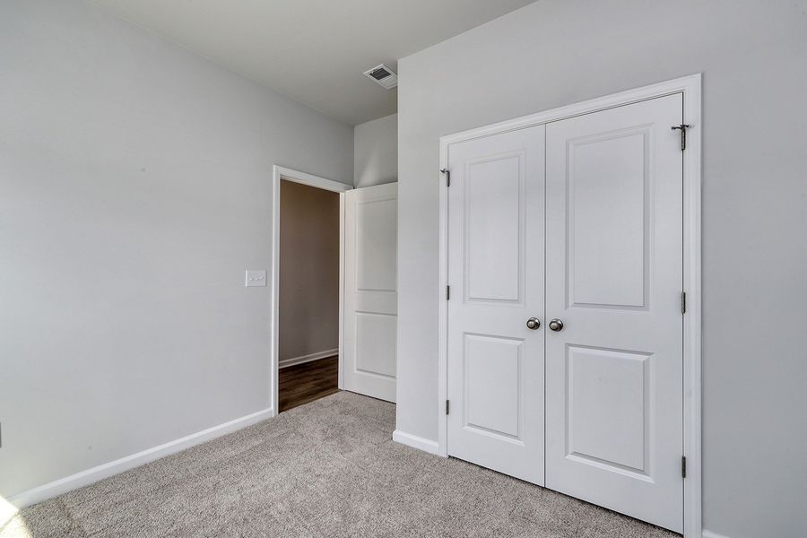 Spacious, unfurnished interior of a new home in Hainer Place, Conway (Image 25).