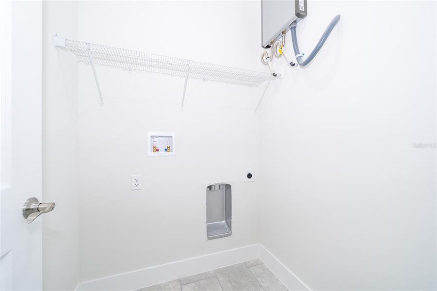 Spacious, unfurnished interior of a new home in , Kissimmee (Image 19).