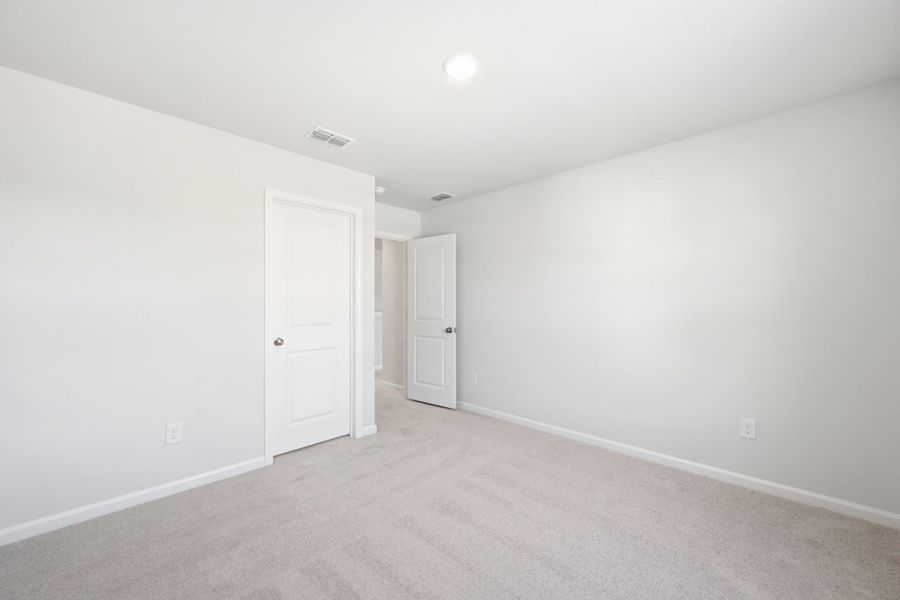 Spacious, unfurnished interior of a new home in Grand Arbor, Blythewood (Image 31).