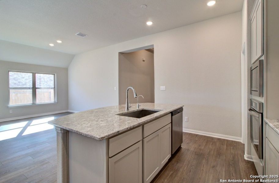 Furnished interior view inside a new home in Meyer Ranch – Premier, New Braunfels (Image 5). Furnished interior view inside a new home in Meyer Ranch – Premier, New Braunfels (Image 5).