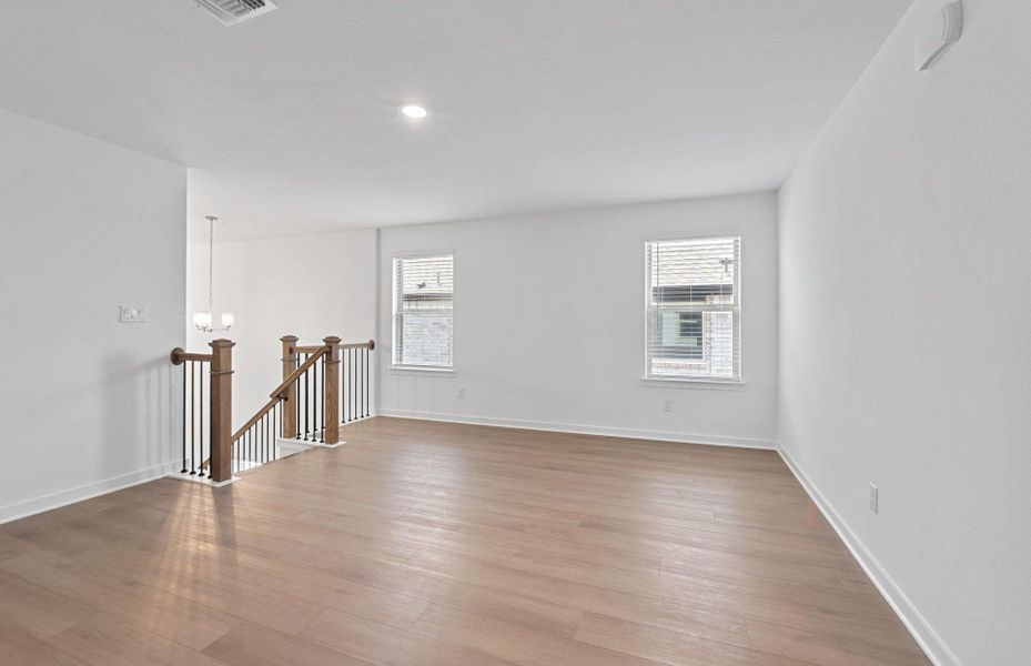 Spacious, unfurnished interior of a new home in Wolf Ranch, Georgetown (Image 20).