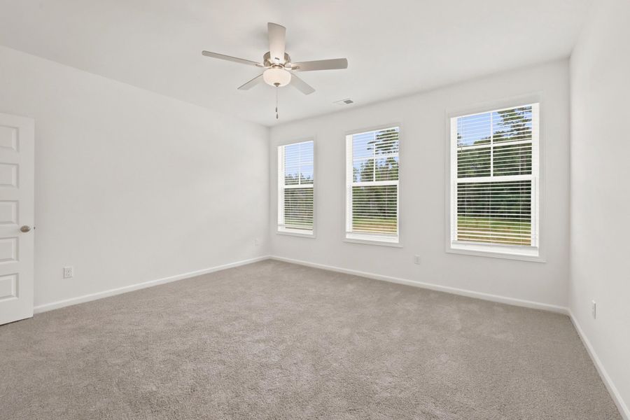 Spacious, unfurnished interior of a new home in Oak Grove, Conway (Image 12).