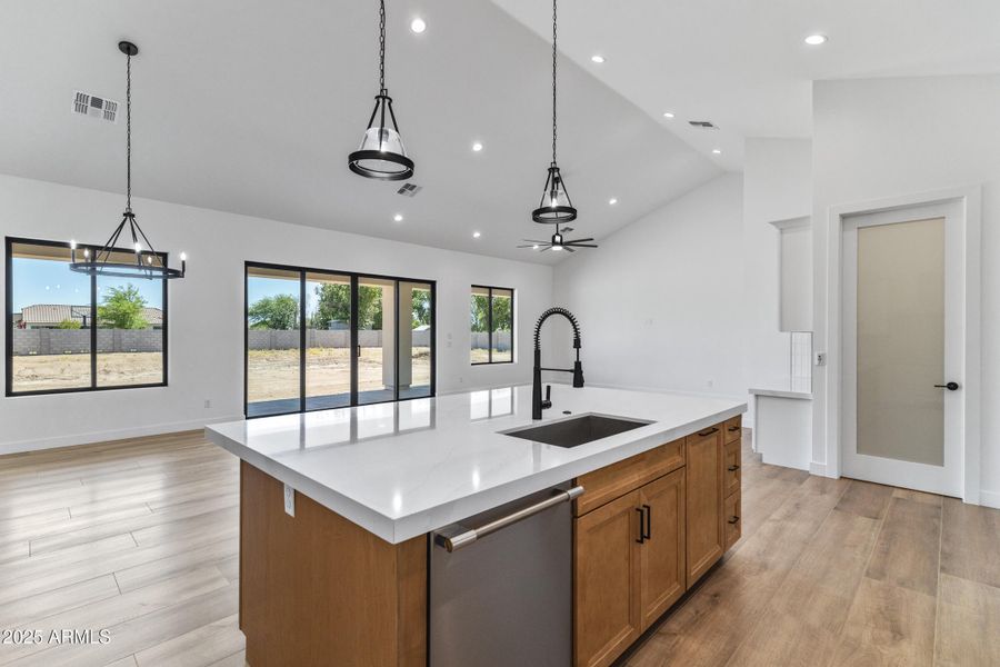 3989 E Freeman Ln-20