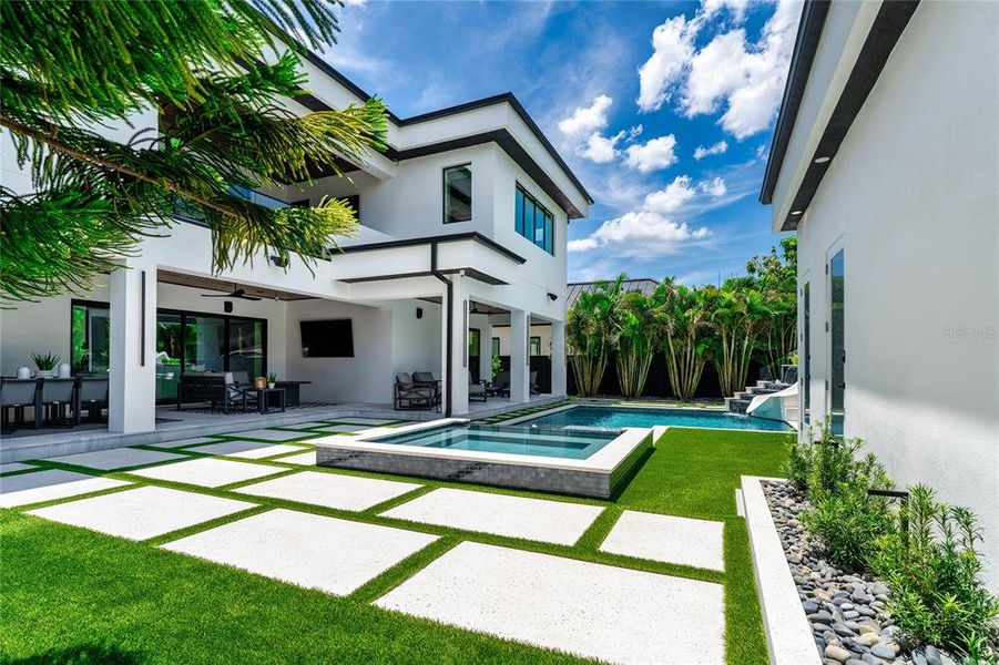 Exterior details and patio area of a home in , Tampa (Image 22).