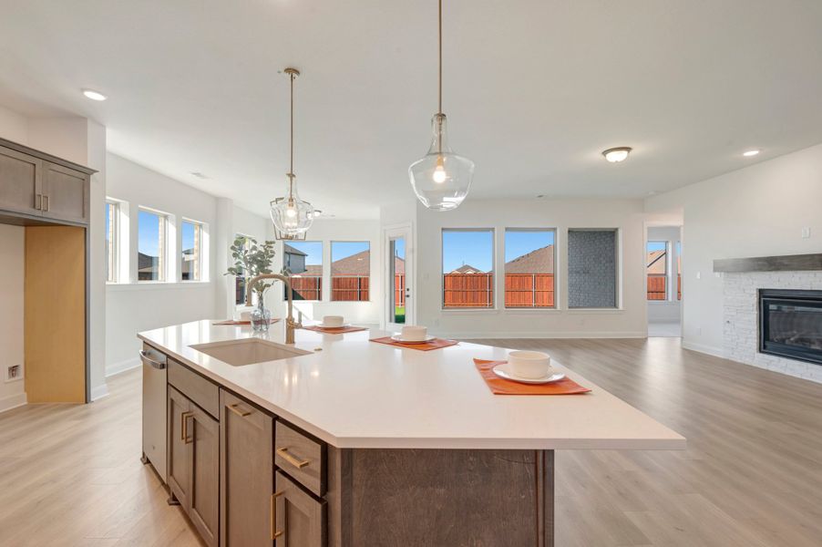 Furnished interior view inside a new home in Myrtle Creek, Waxahachie (Image 8).