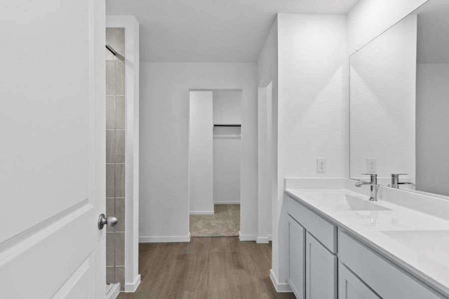 Furnished interior view inside a new home in Venetian Pines, Conroe (Image 5).