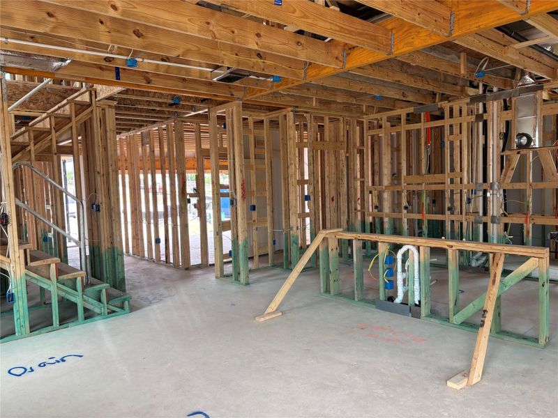 Spacious, unfurnished interior of a new home in Covered Bridge, Hutto (Image 19).
