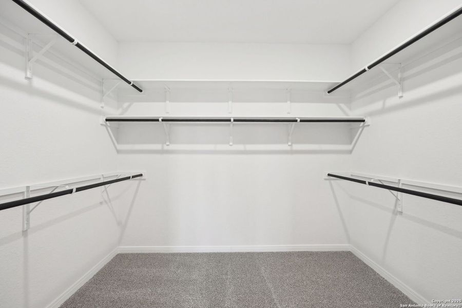 Spacious, unfurnished interior of a new home in Carmel Ranch, Schertz (Image 24).