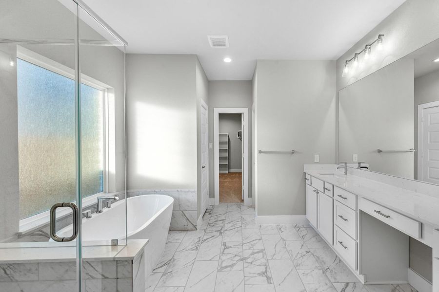 Furnished interior view inside a new home in Briarwood Crossing, Rosenberg (Image 12).