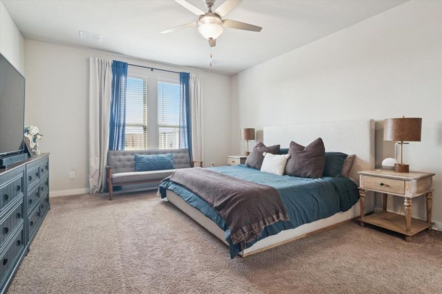 Furnished interior view inside a new home in Creekside, Royse City (Image 16).