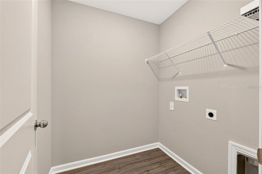 Spacious, unfurnished interior of a new home in , Alachua (Image 37).