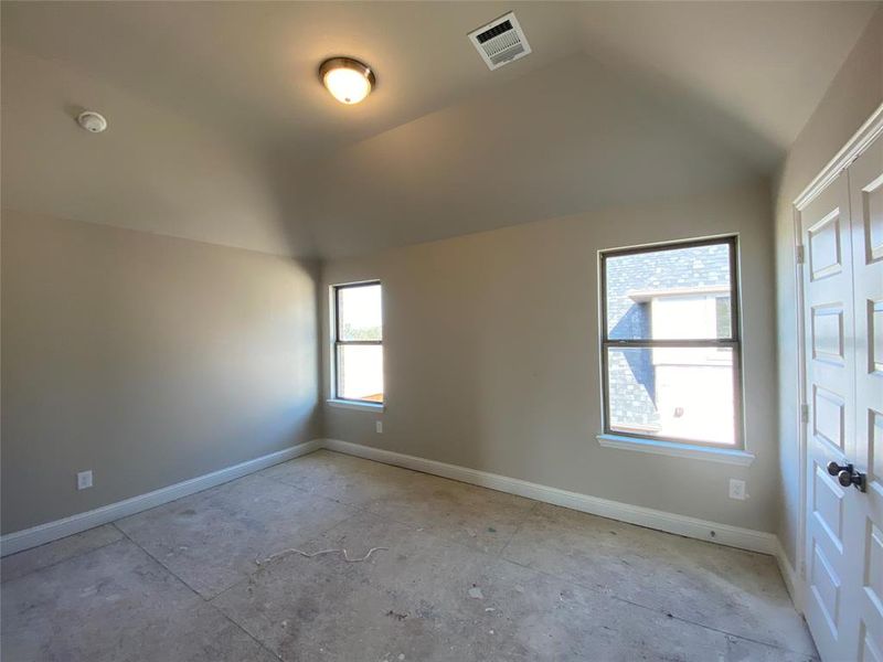 Bed 3 with vaulted ceiling