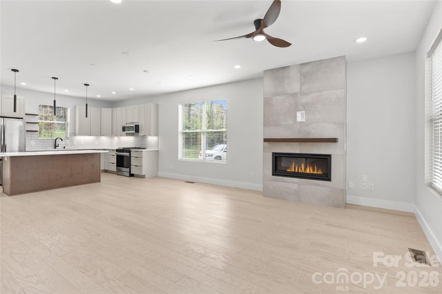 Spacious, unfurnished interior of a new home in , Asheville (Image 19).