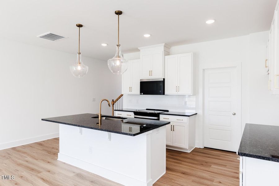 RDU_VaughanFarms_TH_Lot25_Aurora_QMI_kit