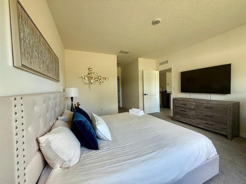 Furnished interior view inside a new home in Edgemont at Serenoa, Clermont (Image 16). Furnished interior view inside a new home in Edgemont at Serenoa, Clermont (Image 16).