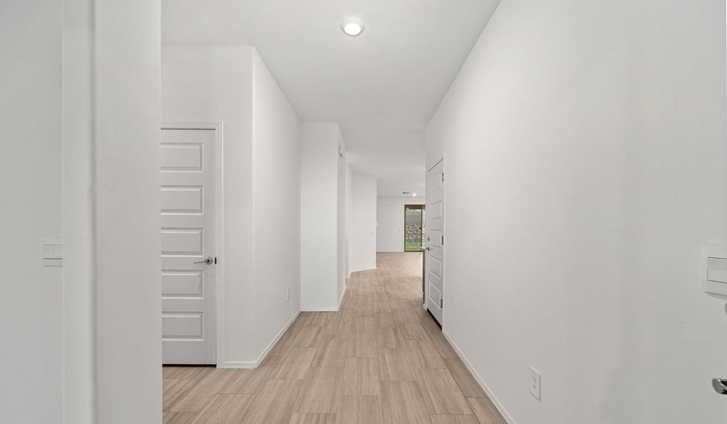 Spacious, unfurnished interior of a new home in Sycamore Vista, Vail (Image 18). Spacious, unfurnished interior of a new home in Sycamore Vista, Vail (Image 18).