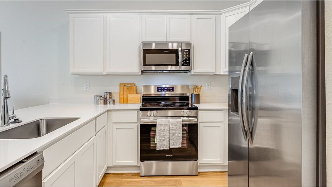 Mia kitchen Mia kitchen