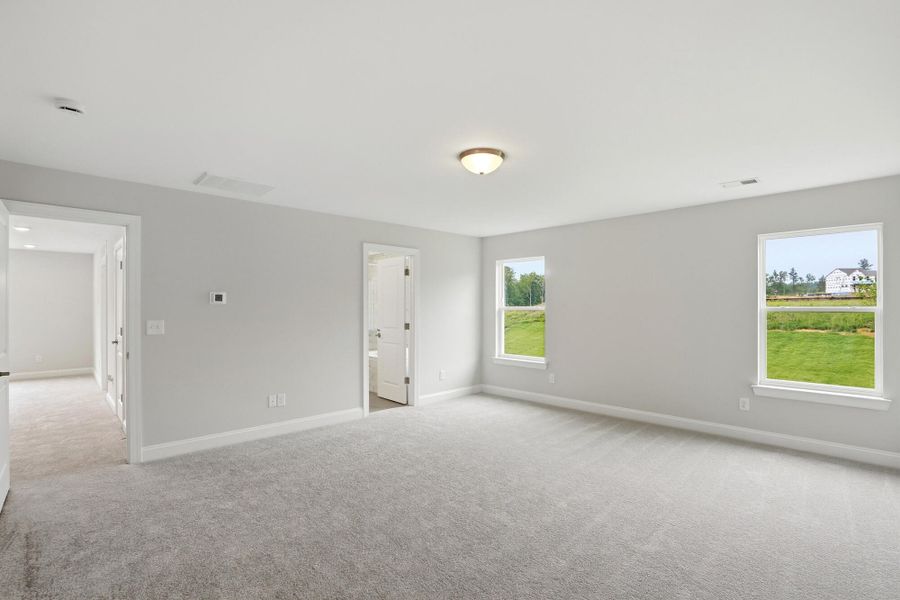 Spacious, unfurnished interior of a new home in Enclave at Riverdale, Huntersville (Image 25).