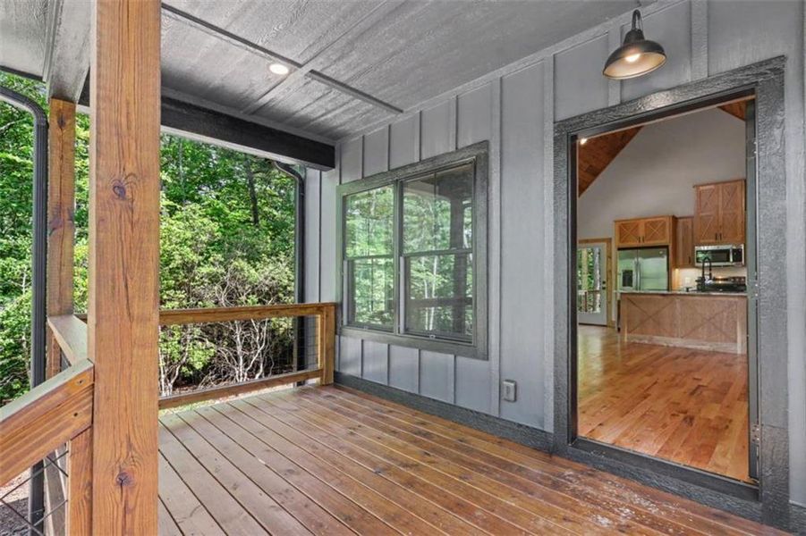 Exterior details and patio area of a home in , Blairsville (Image 27).