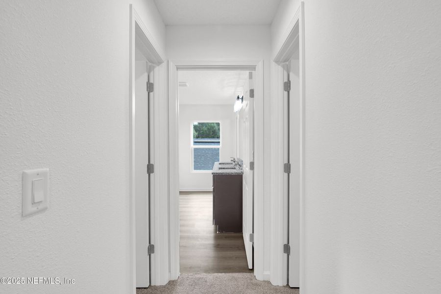 Spacious, unfurnished interior of a new home in , Palatka (Image 41).