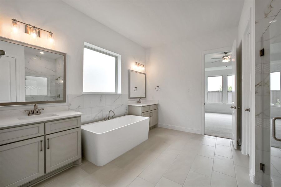 Image 27 of a home in Del Bello Lakes 60'. Image 27 of a home in Del Bello Lakes 60'.