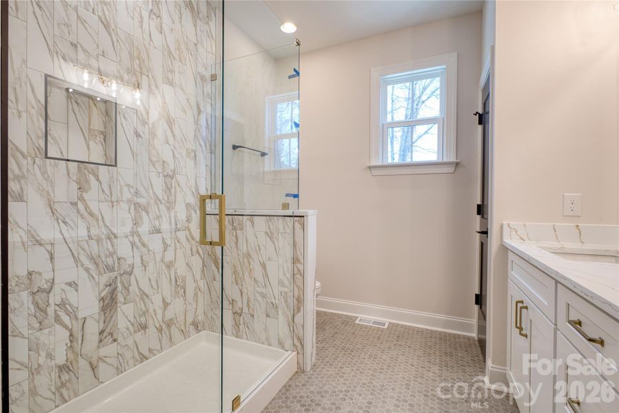 Furnished interior view inside a new home in , Catawba (Image 14).