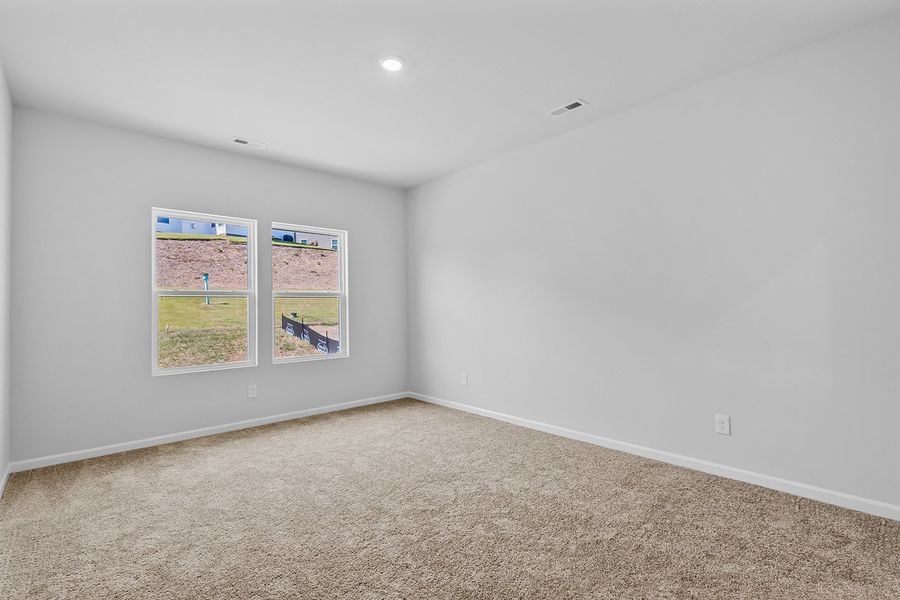 Spacious, unfurnished interior of a new home in Hanes Lake, Winston-Salem (Image 27). Spacious, unfurnished interior of a new home in Hanes Lake, Winston-Salem (Image 27).