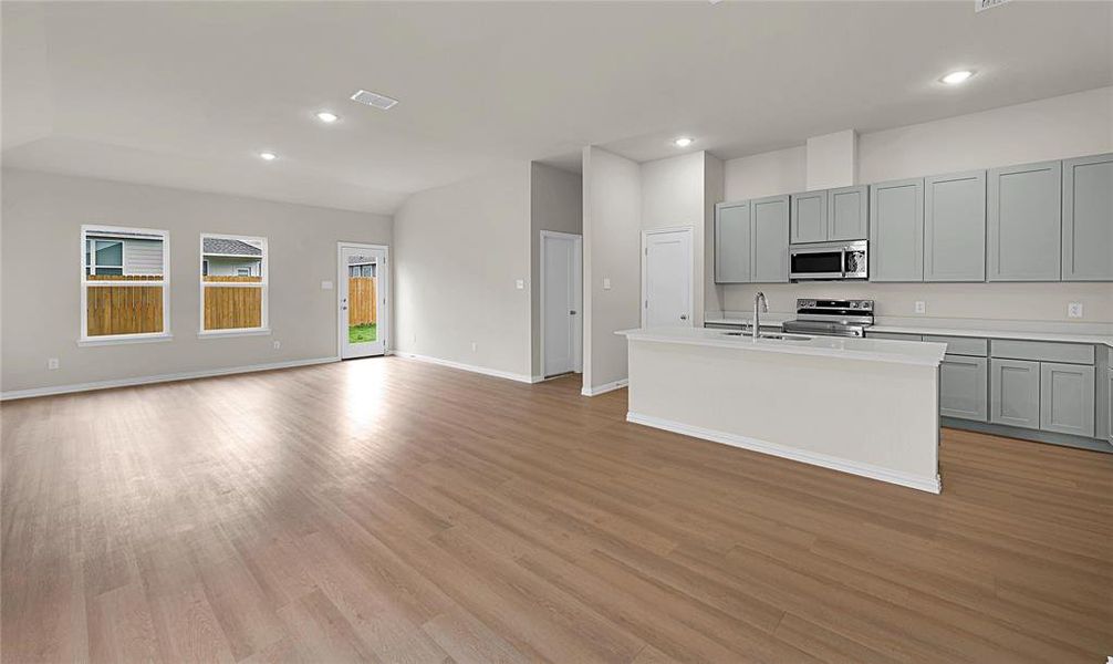 Spacious, unfurnished interior of a new home in , Waco (Image 14).