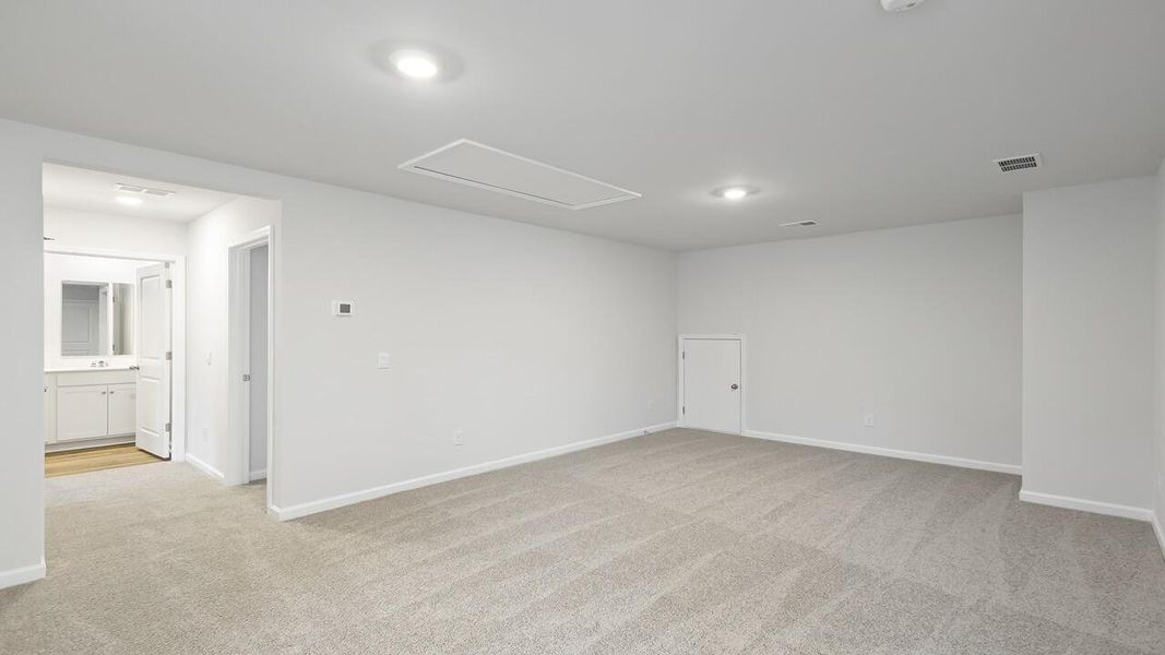 Spacious, unfurnished interior of a new home in The Cove at Mallard Crossing, Summerville (Image 19).