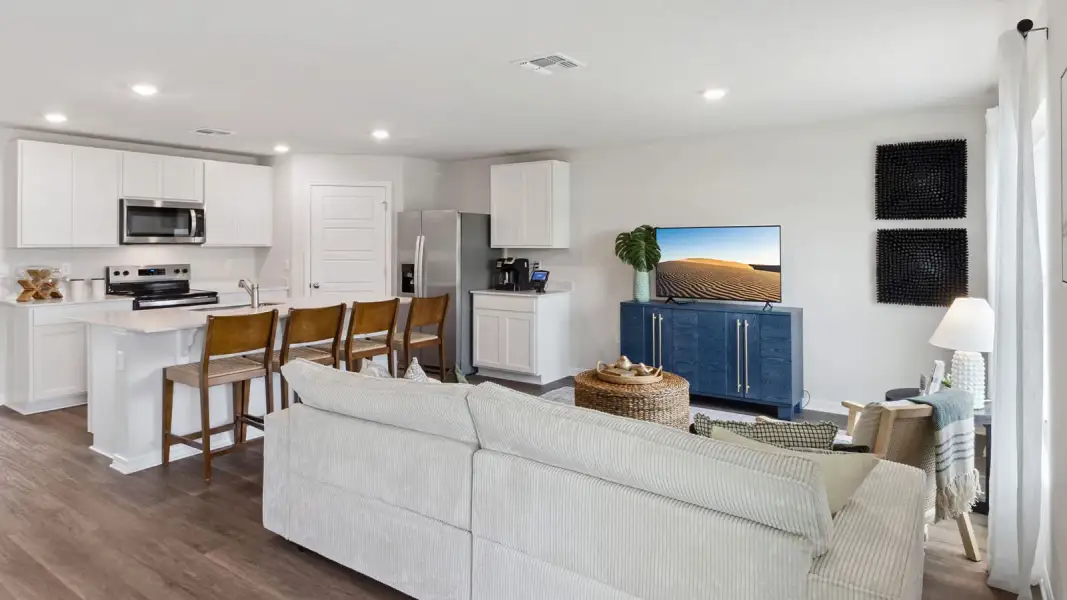 Furnished interior view inside a new home in Willowbrook South, Winter Haven (Image 15). Furnished interior view inside a new home in Willowbrook South, Winter Haven (Image 15).