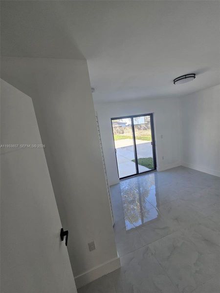Spacious, unfurnished interior of a new home in , Miami (Image 8).