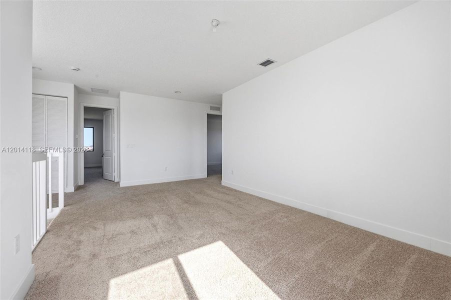 Spacious, unfurnished interior of a new home in , Immokalee (Image 34). Spacious, unfurnished interior of a new home in , Immokalee (Image 34).