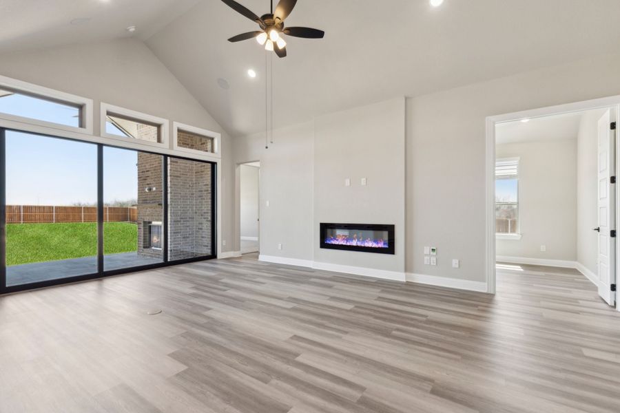Spacious, unfurnished interior of a new home in Lakeview Heights, Azle (Image 23). Spacious, unfurnished interior of a new home in Lakeview Heights, Azle (Image 23).