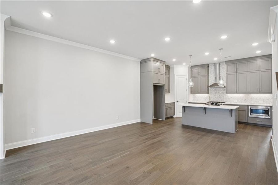 Spacious, unfurnished interior of a new home in Ward's Crossing Townhomes, Johns Creek (Image 29).