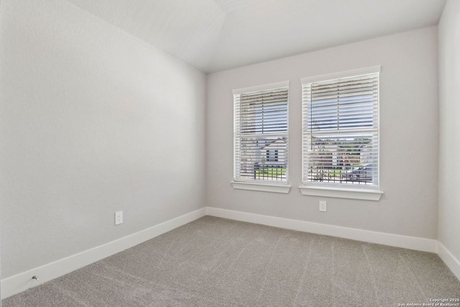 Spacious, unfurnished interior of a new home in Scenic Crest - Premier Series, Boerne (Image 18).