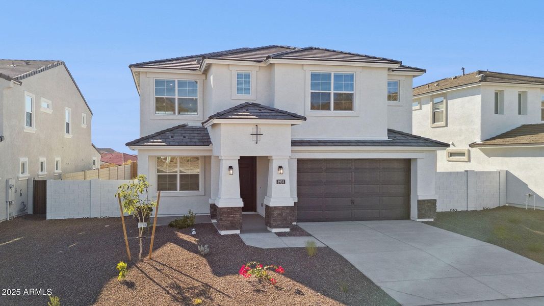 3985_Phoenician_Lot 2081_Aloravita_Peori 3985_Phoenician_Lot 2081_Aloravita_Peori