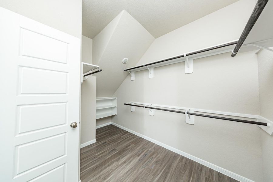 Spacious, unfurnished interior of a new home in River Ranch, Dayton (Image 19).