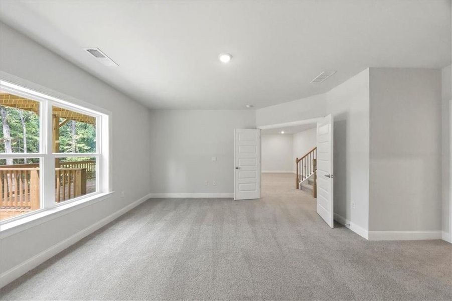 Spacious, unfurnished interior of a new home in Tuscany Hills, Douglasville (Image 46).