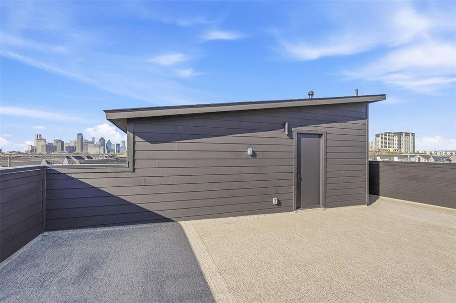 Exterior details and patio area of a home in , Dallas (Image 3).