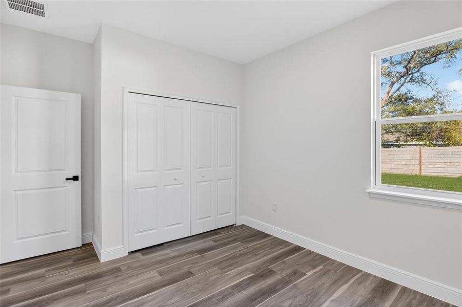 Spacious, unfurnished interior of a new home in , Citrus Springs (Image 21).