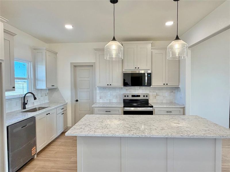 Furnished interior view inside a new home in , Weatherford (Image 5).