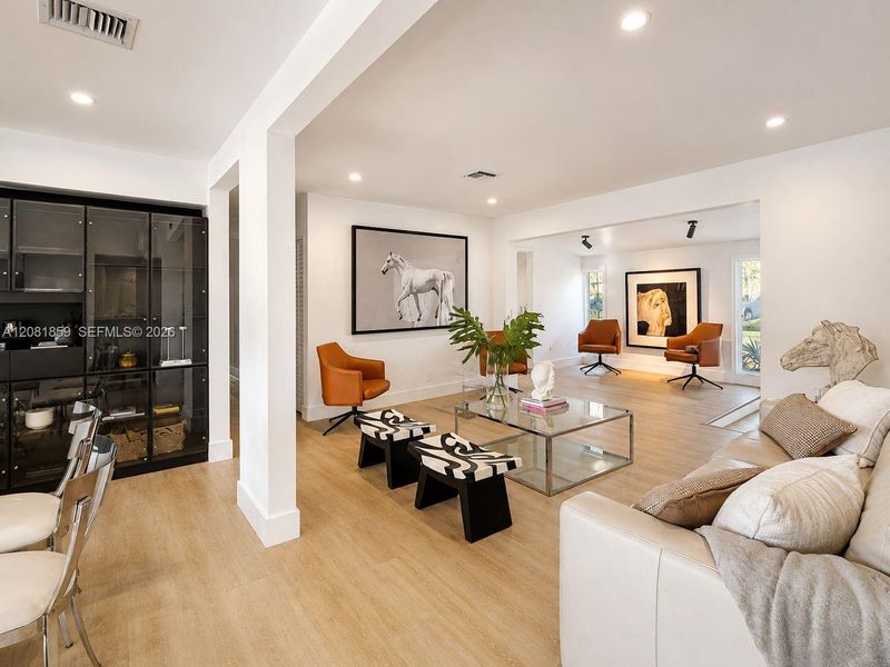 Furnished interior view inside a new home in , Fort Lauderdale (Image 9).