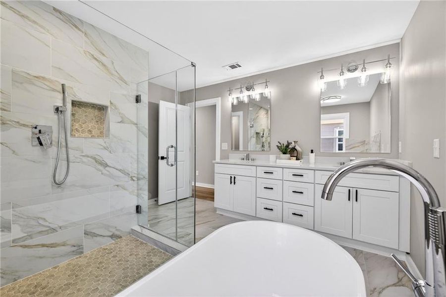 Furnished interior view inside a new home in , Hapeville (Image 17).