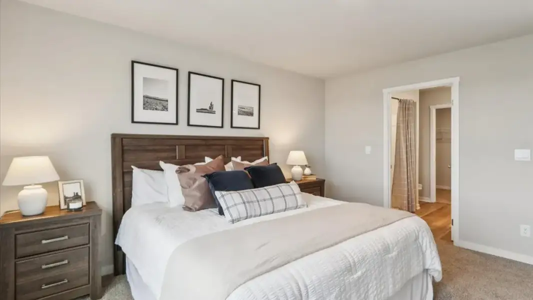 Representative furnished interior of a home built from the Hamilton by D.R. Horton in Entrada Del Toro at Rancho Sahuarita, Sahuarita (Image 13).